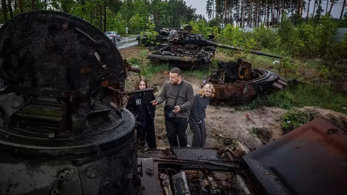Russia’s Tank Losses in Ukraine Top 4,000, Visual Evidence Confirms